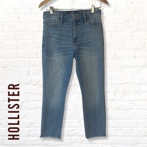 Hollister Ultra High Rise Vintage Stretch CROPPED Jeans Size 29 Light Wash Denim